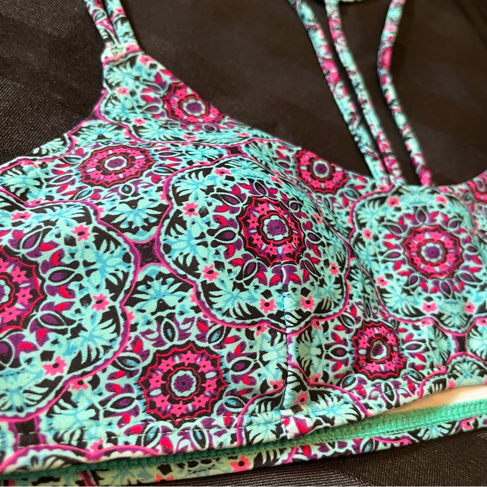 Ripzone | Patterned Bikini Top - Picture 2 of 12